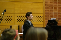 eneklo_ifjusag_2013_aprilis_10_14ora_121
