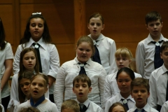 eneklo_ifjusag_2013_aprilis_10_14ora_180