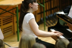 eneklo_ifjusag_2013_aprilis_10_16ora_27