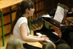 eneklo_ifjusag_2013_aprilis_10_16ora_28