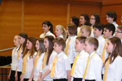 eneklo_ifjusag_2013_aprilis_9_102