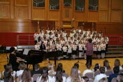 eneklo_ifjusag_2013_aprilis_9_180